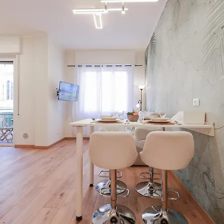 H11 Centodiciotto Centro - سانريمو